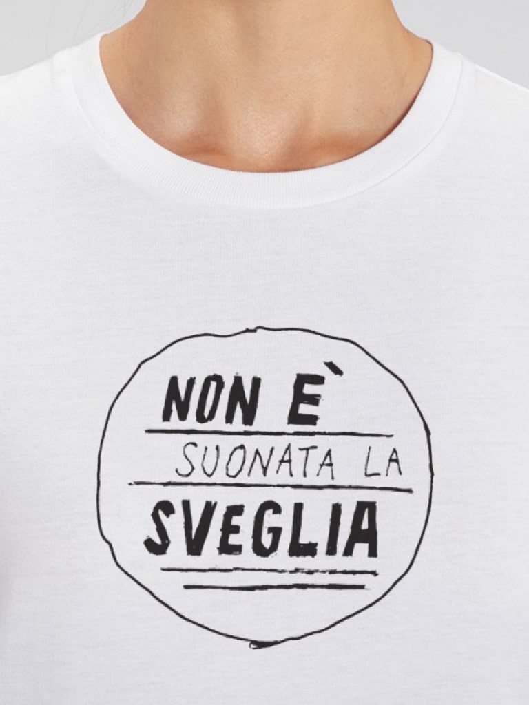 le-palle-t-shirt-unisex-bianca-non-e-suonata-la-sveglia-02