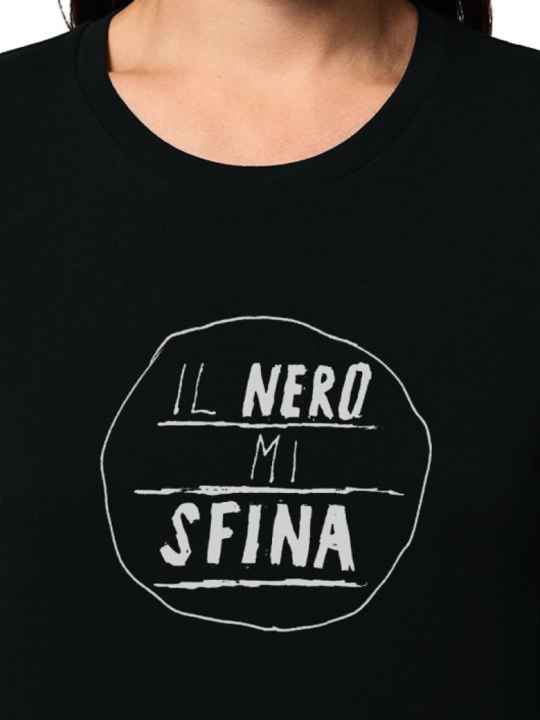 le-palle-t-shirt-unisex-nera-il-nero-mi-sfina-02